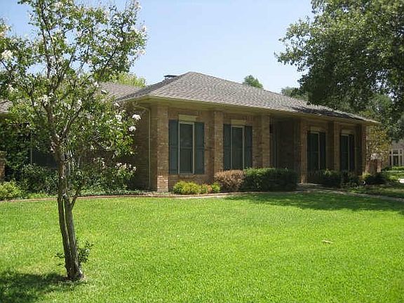 2nd image of 2733 Wagonwheel Dr
