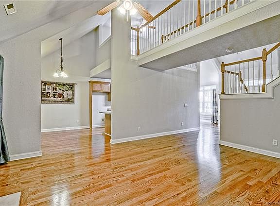 5th image of 289 Harbor Landing Dr
