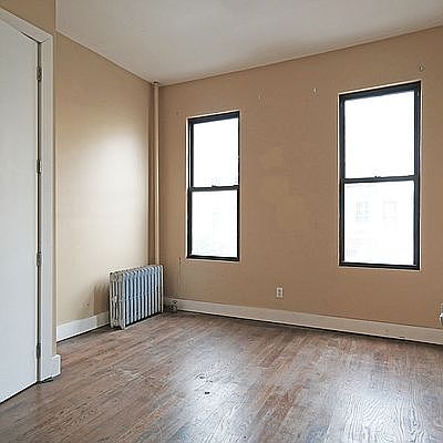 5th image of 186 Stockholm St APT 2R