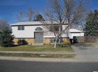 767 E Johnsonway Dr, Sandy, UT 84094