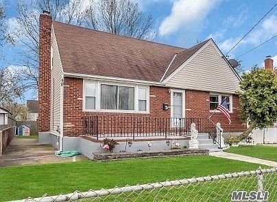 4th image of 39 Belmont Blvd