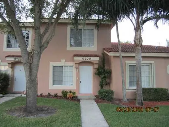9790 Kamena Cir, Boynton Beach, FL 33436
