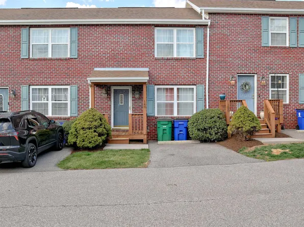 140 Hunters Rdg, Christiansburg, VA 24073