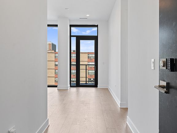 4th image of 6 N Bishop St #406