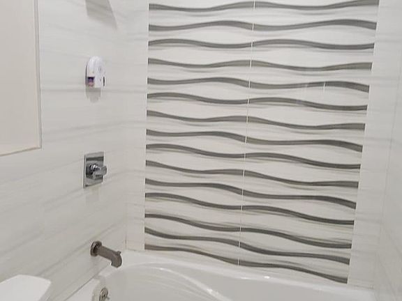 4th image of 219A Summit Ave #1K