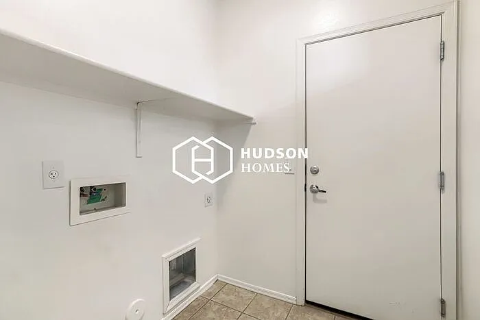 8984 W Bremen St — Photo 25