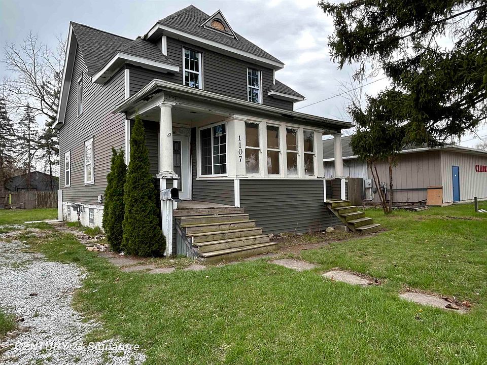 1st image of 1107 State St