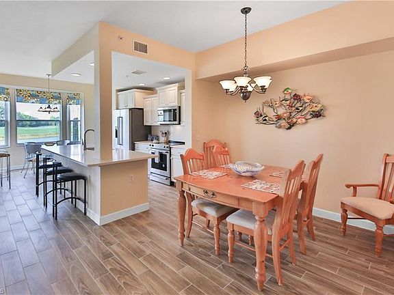 5th image of 10508 Washingtonia Palm Way APT 4513