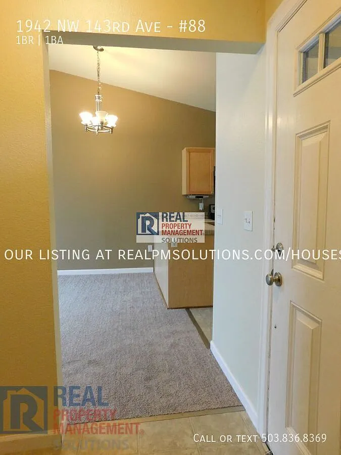 Charming Cottage Style Condo in Terra Linda — Photo 2