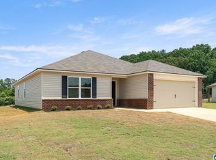 31 Creek Cir, Oxford, AL 36203