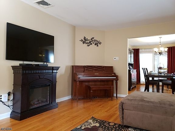 5th image of 104 E Passaic Ave