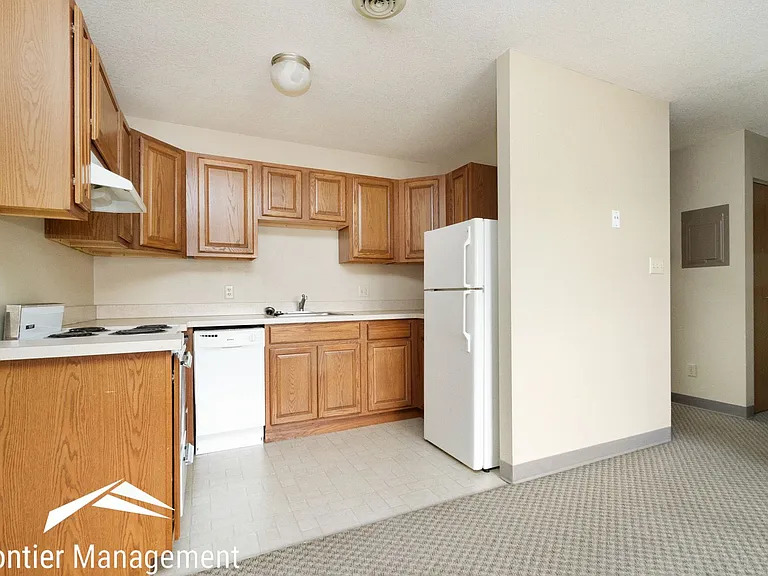 Anderson Village — Photo 16