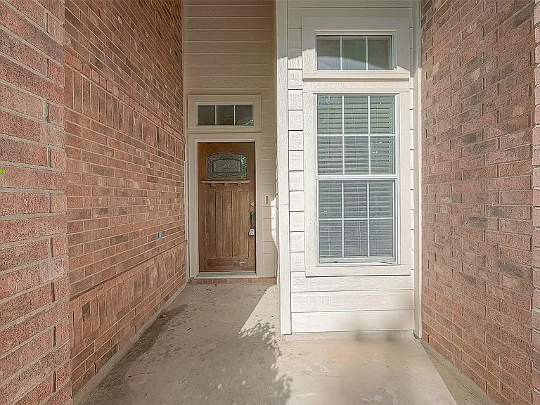 1189 Lovett St — Photo 8