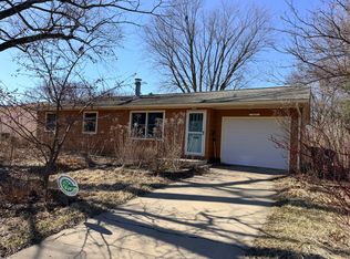 3226 Friendship St, Iowa City, IA 52245