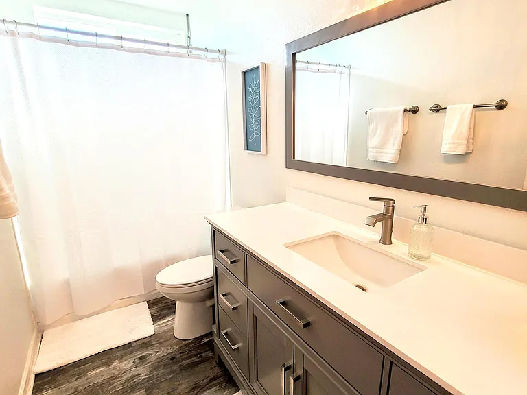 5201 E Beck Ln — Photo 17