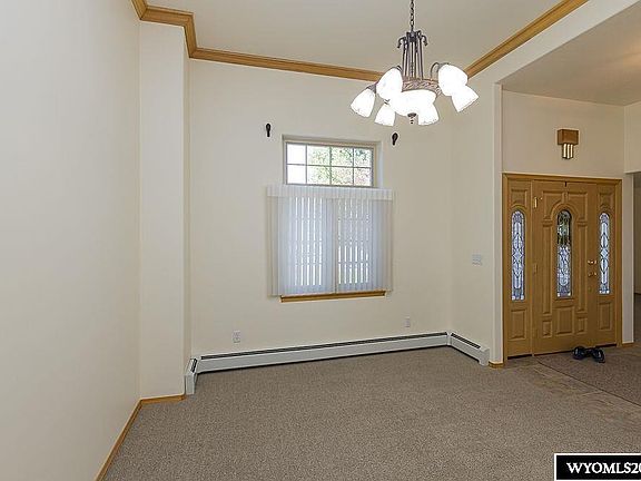 5th image of 2215 Silver Creek Dr