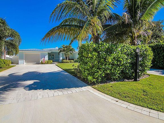 5th image of 1162 SW Pelican Cres