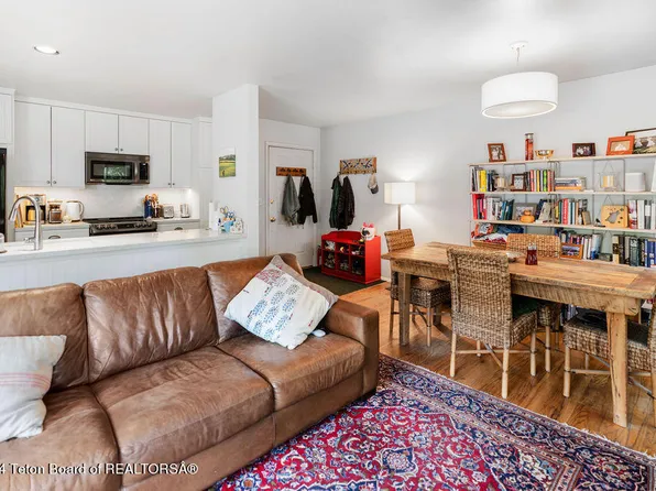 511 W Hansen Ave, Jackson, WY 83001