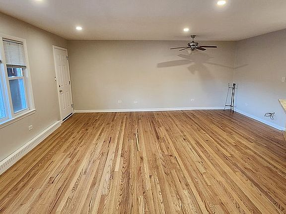 5th image of 1113 Holiday Ln Unit 6