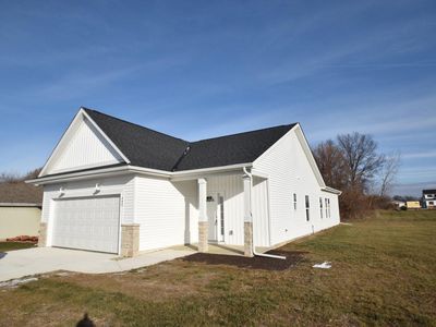 494 Blackstone Ct, Kouts, IN, 46347