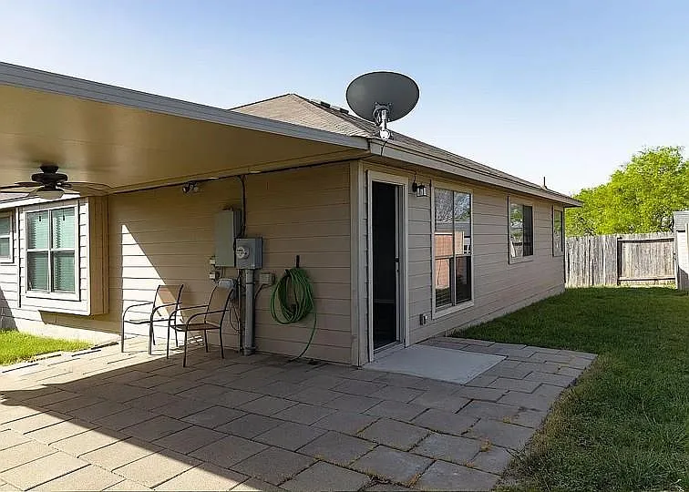 7703 Redstone Mnr — Photo 24