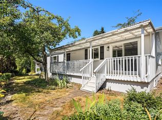 12609 NE Hollyhills Dr, Bothell, WA 98011