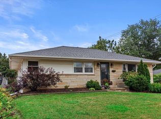 N85W17254 Lee Pl, Menomonee Falls, WI 53051