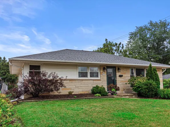 N85W17254 Lee PLACE, Menomonee Falls, WI 53051