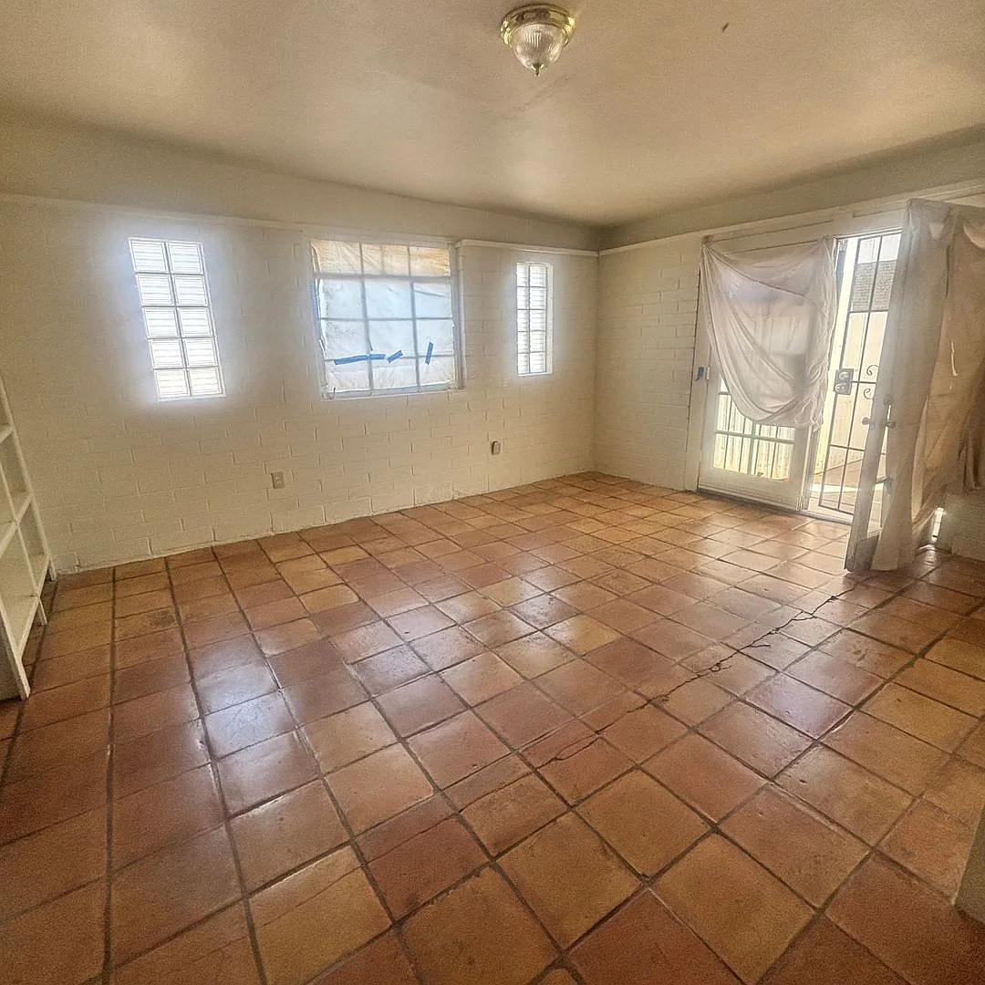 1409 S Mill — Photo 1