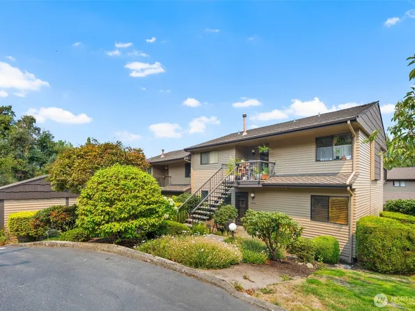 10626 NE Glen Acres Drive #626, Seattle, WA 98168