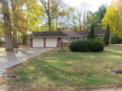 311 Sherwood Forest Dr, Galveston, IN, 46932