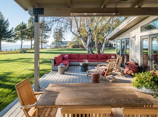 5600 Mutiny Bay Rd, Freeland, WA 98249