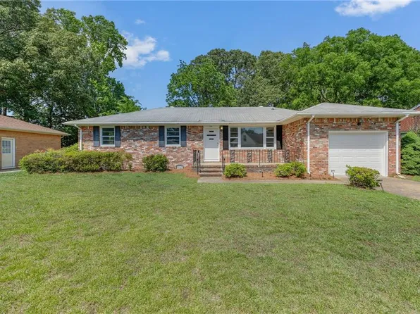 2445 Lindbergh Ave, Chesapeake, VA 23325