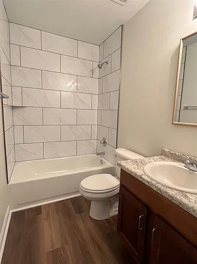 251 Rast St #1-L7 — Photo 8