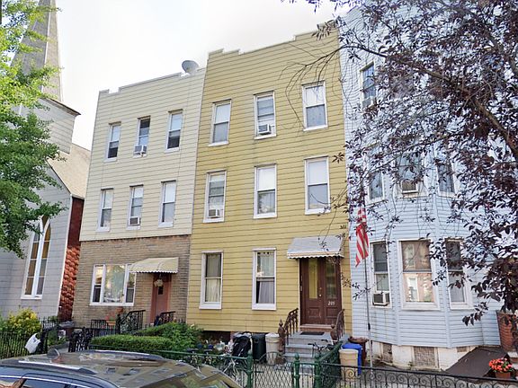 2nd image of 205 N Henry St