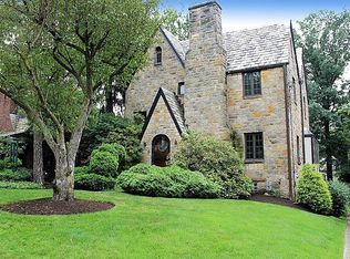 395 Parker Dr, Pittsburgh, PA 15216