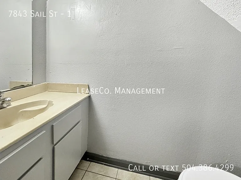 7843 Sail St — Photo 4