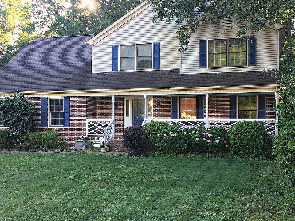 1st image of 204 Autumn Way