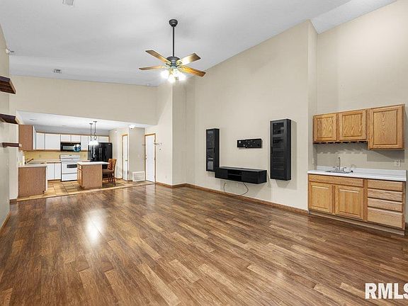 5th image of 3842 Creek Hill Dr