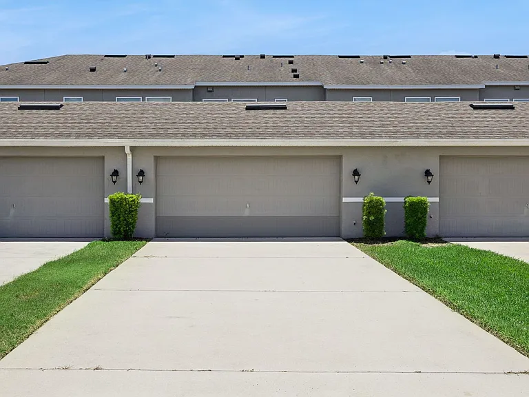 8130 Bluejack Oak Dr — Photo 31