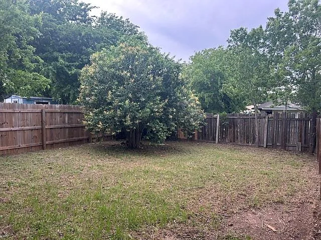 825 Mica Ln — Photo 12