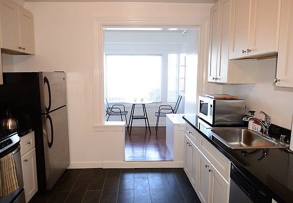 2nd image of 273 Green St #3