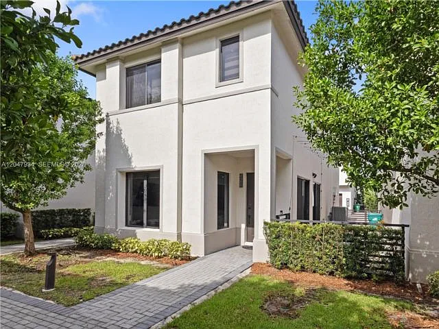 4388 NW 81st Ave