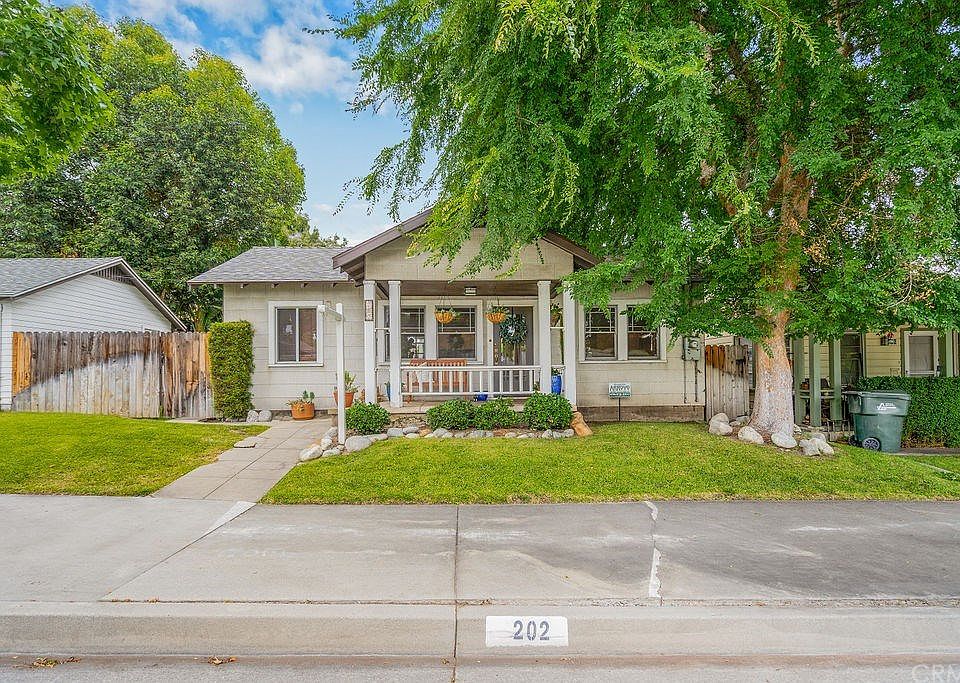 1st image of 202 S California Ave