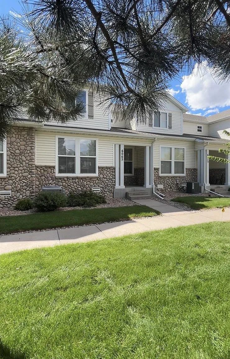 Ridgeview Neighborhood — Photo 1