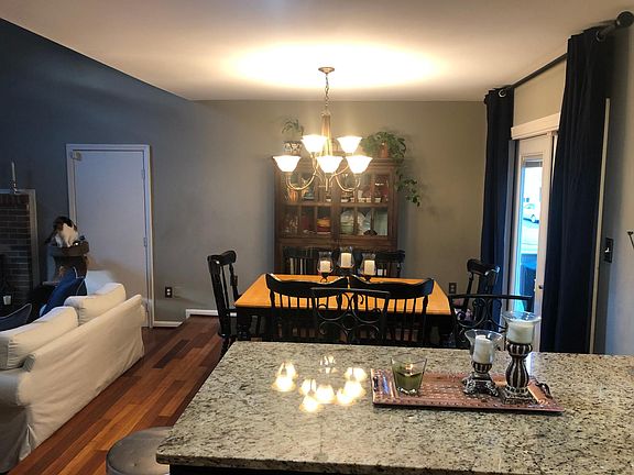 4th image of 120 Connemara Dr