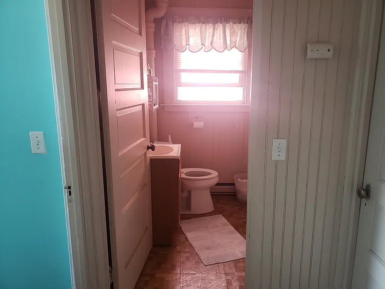 178 Beach Ave — Photo 10