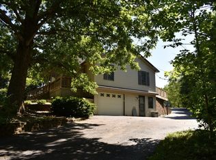 15528 McDuffee Rd, Churubusco, IN 46723