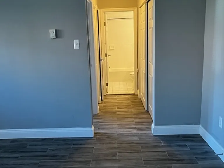 Springview Garden Apartments — Photo 11