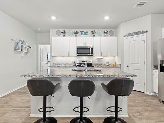 5th image of 115 Barton Creek Drive